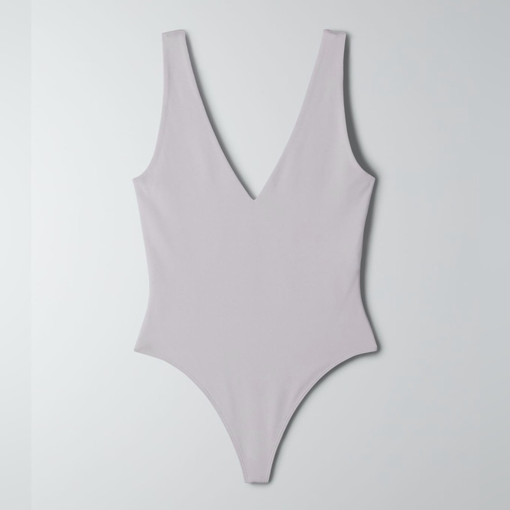 Aritzia Babaton Contour Light Grey V Neck Bodysuit - Picture 2 of 3